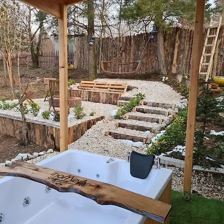White Tinyhouse 사판자